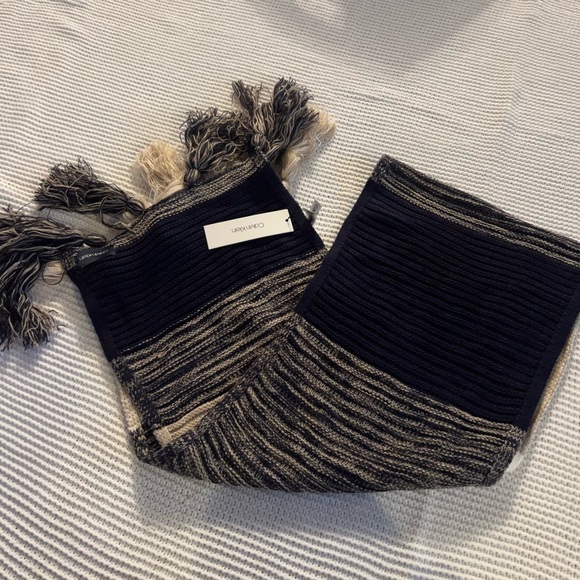 NWT Calvin Klein Knit Scarf - Picture 6 of 7